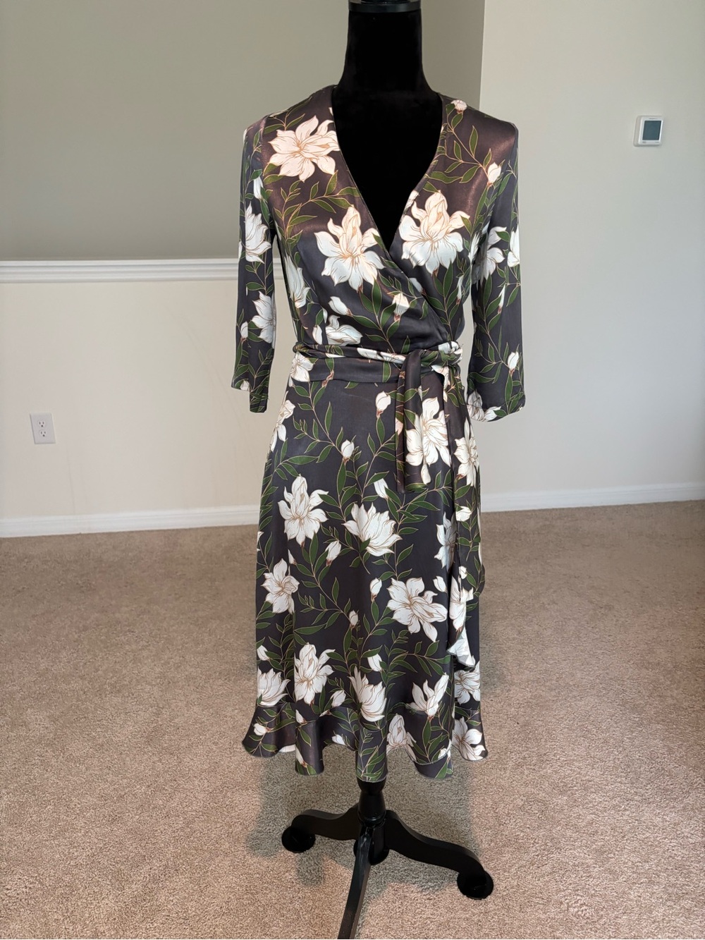 D&M Floral Wrap Dress Gray Ivory Green
Size XS Fits S European Style